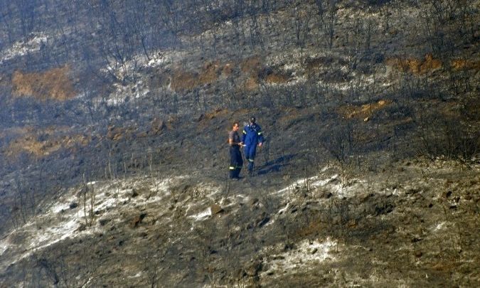 Κεφαλονιά:-Σε-ύφεση-η-πυρκαγιά-–-Σε-επιφυλακή-για-αναζωπυρώσεις-η-Πυροσβεστική