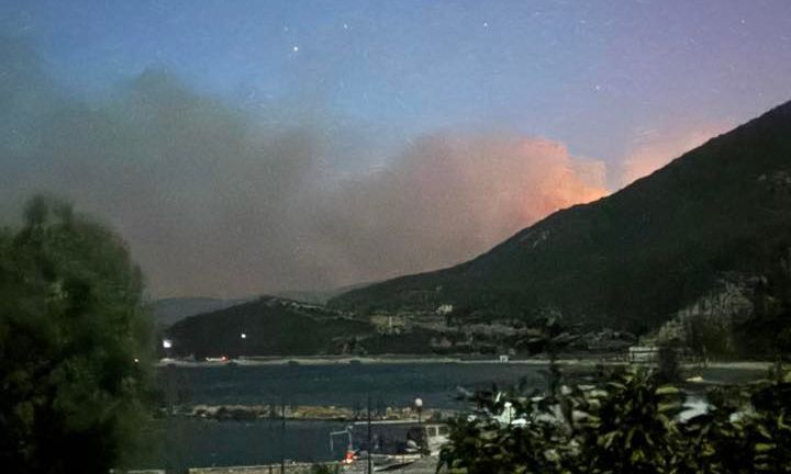Φωτιά-στην-Αιτωλοακαρνανία:-112-στους-κατοίκους-της-Βόνιτσας-να-παραμείνουν-σε-ετοιμότητα