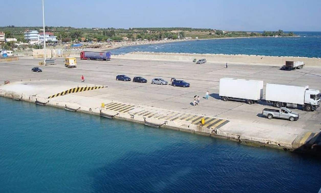 Φωτιά-Αχαΐα:-Προβλήματα-στην-ακτοπλοϊκή-σύνδεση-της-Κυλλήνης