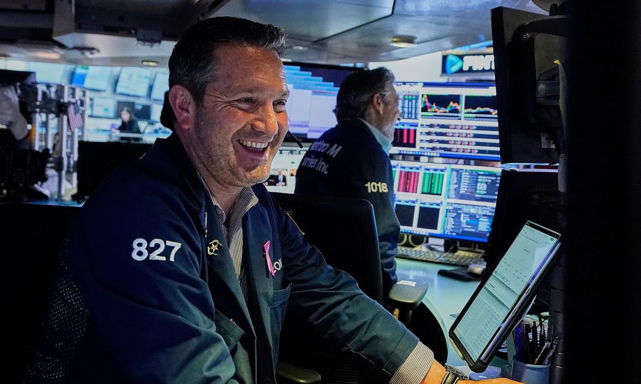 wall-street:-Νέα-ρεκόρ-για-s&p-και-nasdaq-–-Οι-επενδυτές-να-βλέπουν-μειώσεις-των-επιτοκίων