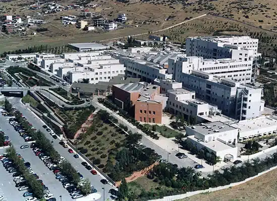 Θεσσαλονίκη:-5χρονο-παιδί-τραυματίστηκε-από-έγκαυμα-σε-παιδότοπο-–-Δύο-συλλήψεις