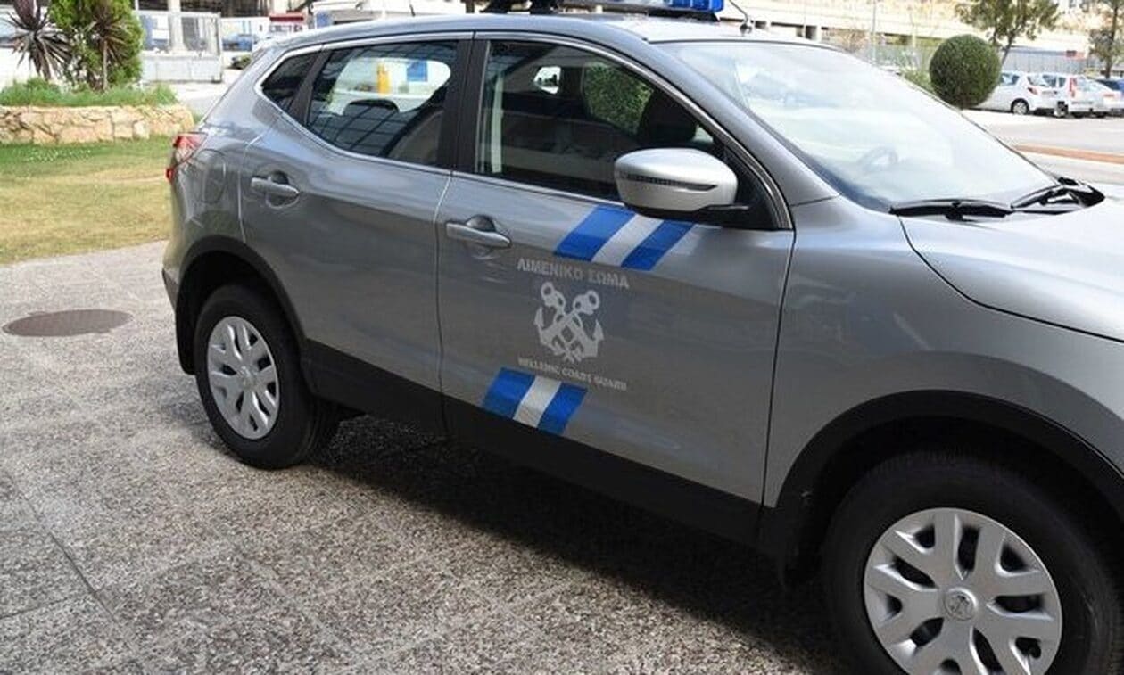 Συναγερμός-στη-Χαλκίδα:-Αυτοκίνητο-έπεσε-στη-θάλασσα-στην-Δροσιά