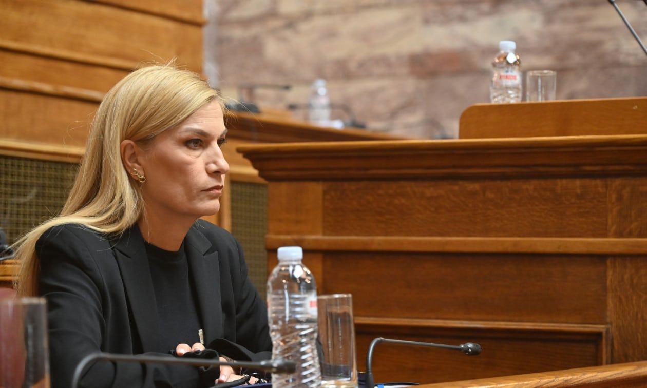 Επίθεση-στο-πολιτικό-γραφείο-της-Σέβης-Βολουδάκη-–-Απειλητικά-συνθήματα-και-φέιγ-βολάν