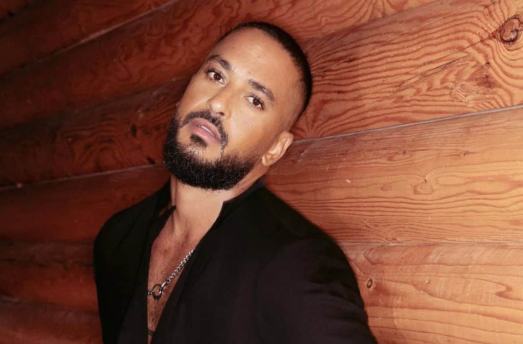 slimane:-Η-απώλεια-κιλών-και-η-νέα-εμφάνιση-του-Γάλλου-τραγουδιστή