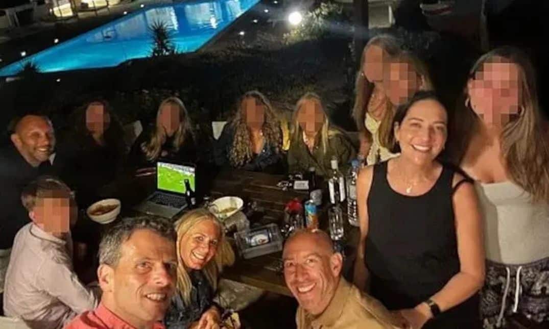 Νάξος:-Η-απάντηση-της-ταβέρνας-για-το-επεισόδιο-με-Ισραηλινούς-–-«Έφυγαν-και-δεν-πλήρωσαν!»