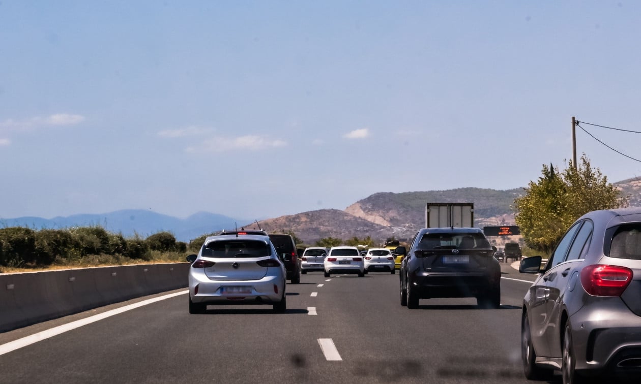 Κίνηση-τώρα:-Στο-κόκκινο-ο-Κηφισός-και-η-Αττική-Οδός-–-Τροχαίο-στη-λεωφόρο-Βουλιαγμένης