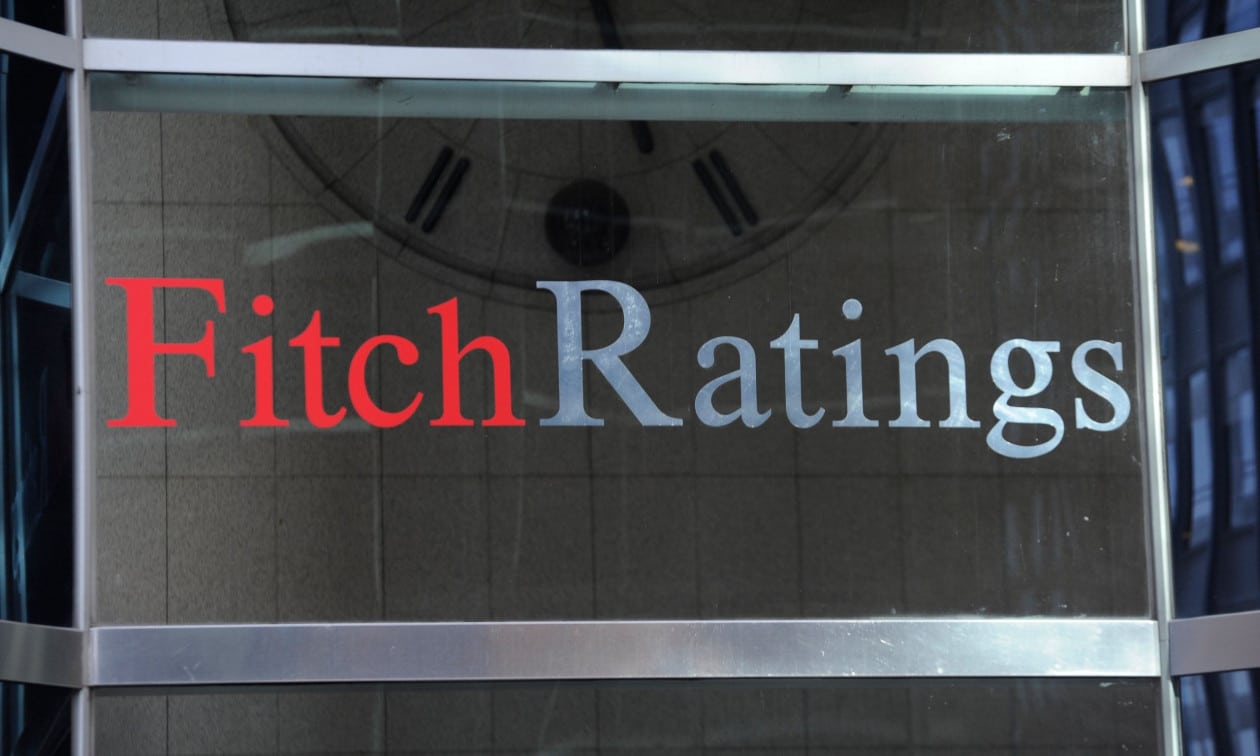 Γαλλία:-Υποβάθμιση-από-το-fitch-λόγω-πολιτικής-κρίσης
