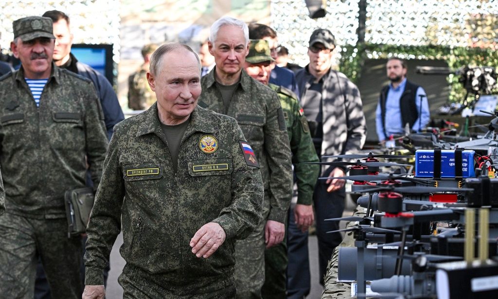 «zapad-2025»:-Παρουσία-του-Πούτιν-τα-κοινά-στρατιωτικά-γυμνάσια-Ρωσίας-Λευκορωσίας-–-Βίντεο