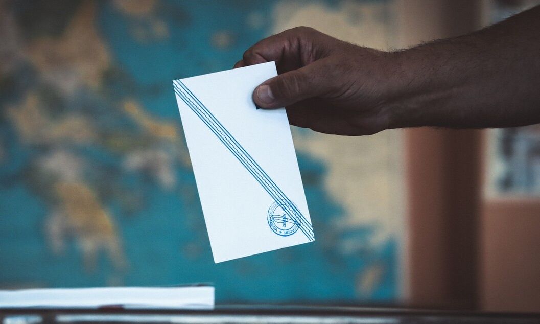 Δημοσκόπηση-gpo:-Προβάδισμα-12,4%-της-ΝΔ-από-το-ΠΑΣΟΚ-–-4η-η-Πλεύση-Ελευθερίας