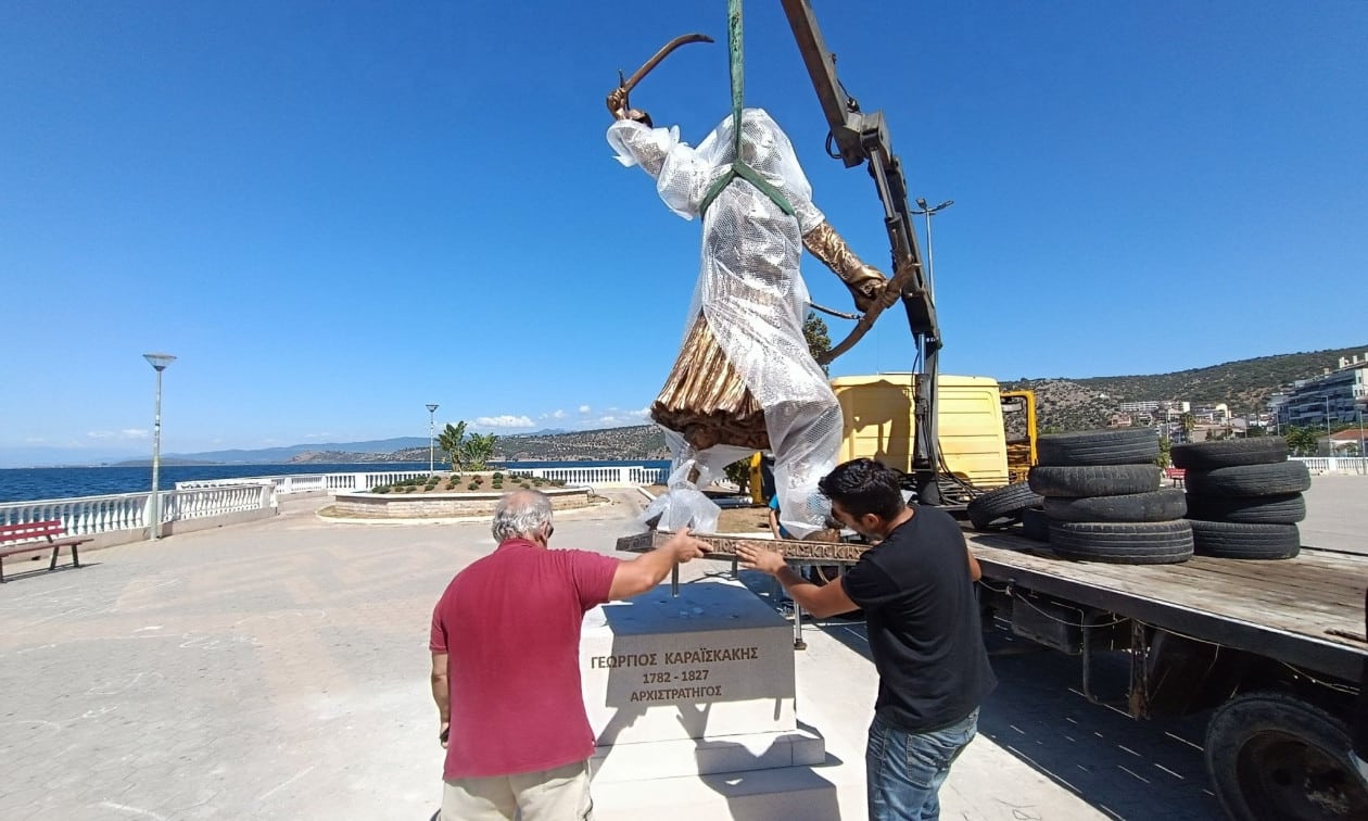 Η-«μάχη-του-Καρβασαρά»-στην-Αμφιλοχία-για-τον-ανδριάντα-του-Καραϊσκάκη:-«Αυθαίρετο-το-μνημείο»