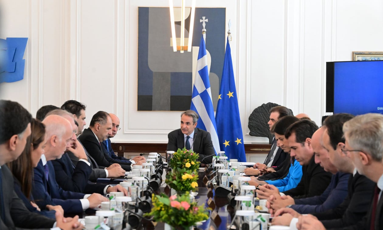 Υπουργικό-συμβούλιο:-Φοροελαφρύνεις-και-μέτρα-στήριξης-για-νέους,-πολύτεκνους-και-μεσαία-τάξη