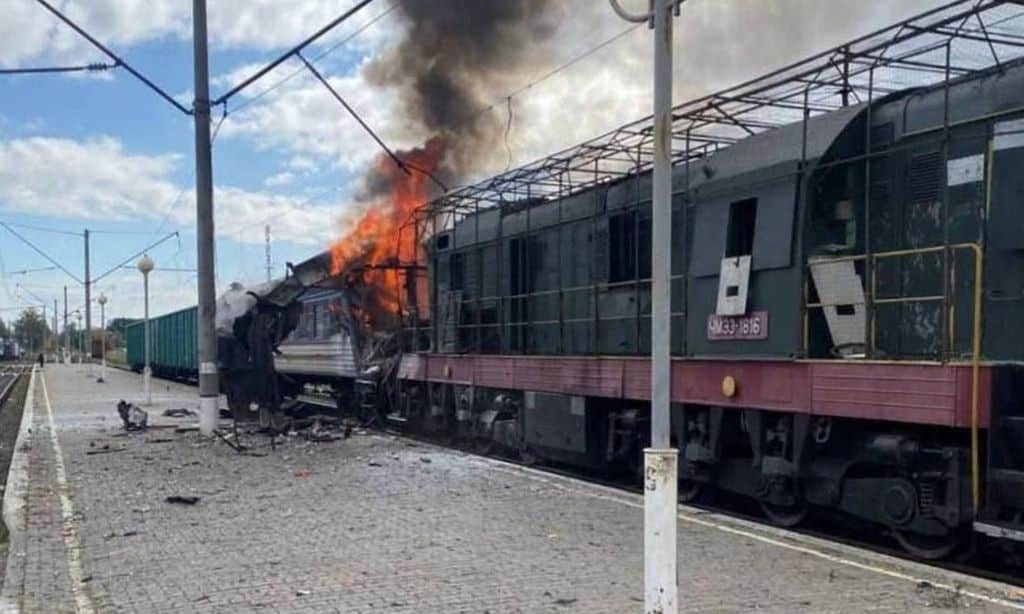 Ουκρανία:-Τουλάχιστον-30-τραυματίες-από-ρωσικό-πλήγμα-σε-σιδηροδρομικό-σταθμό-στο-Σούμι